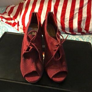 Women’s size 9 heels